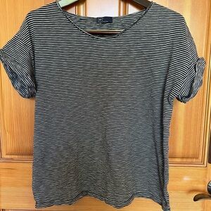 Gap women’s striped tshirt
